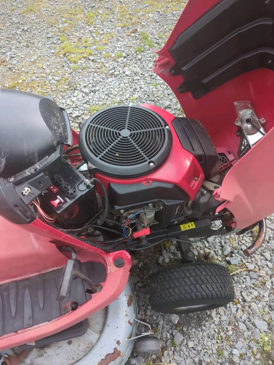 Ride on lawnmower - Image 4