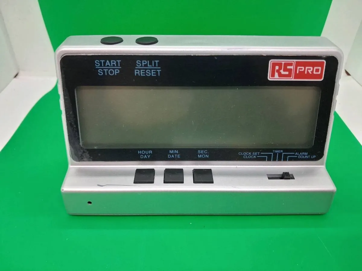 Postage - RS PRO TIMER Silver 24h Digital 440-9805 - Image 1