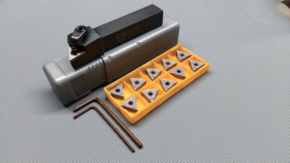 lathe tool and inserts (16mm) MTJNR