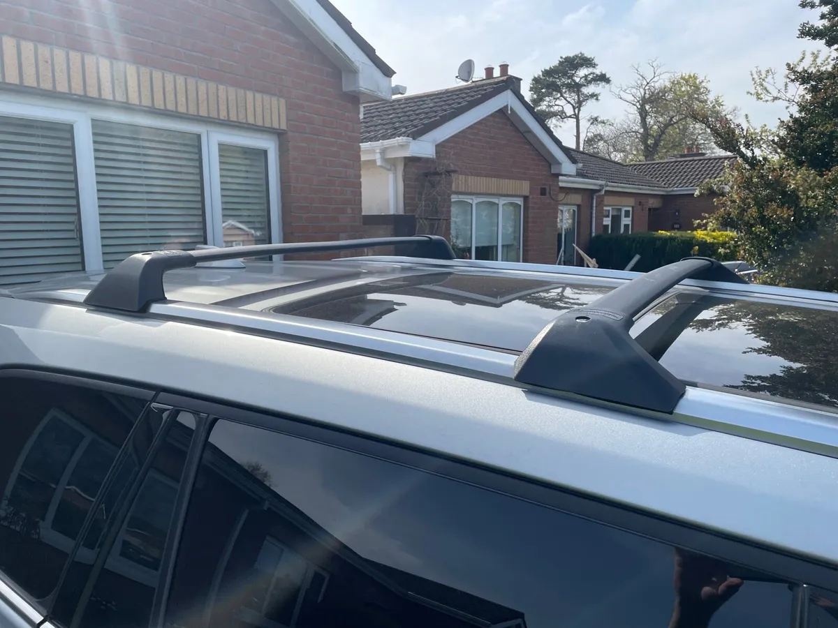 Roof bars for Toyota Highlander - Image 1