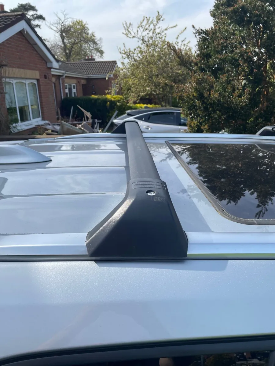 Roof bars for Toyota Highlander - Image 3