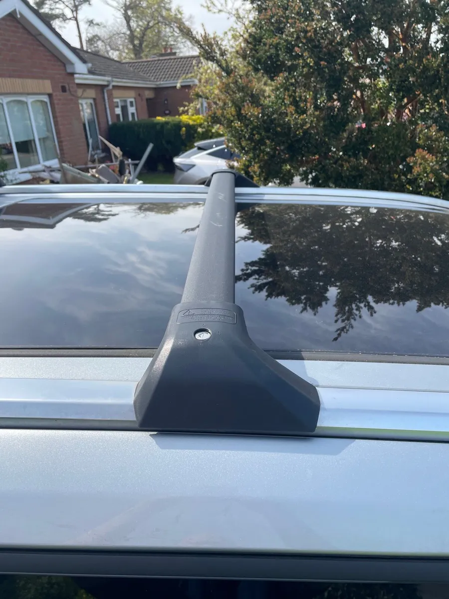 Roof bars for Toyota Highlander - Image 4