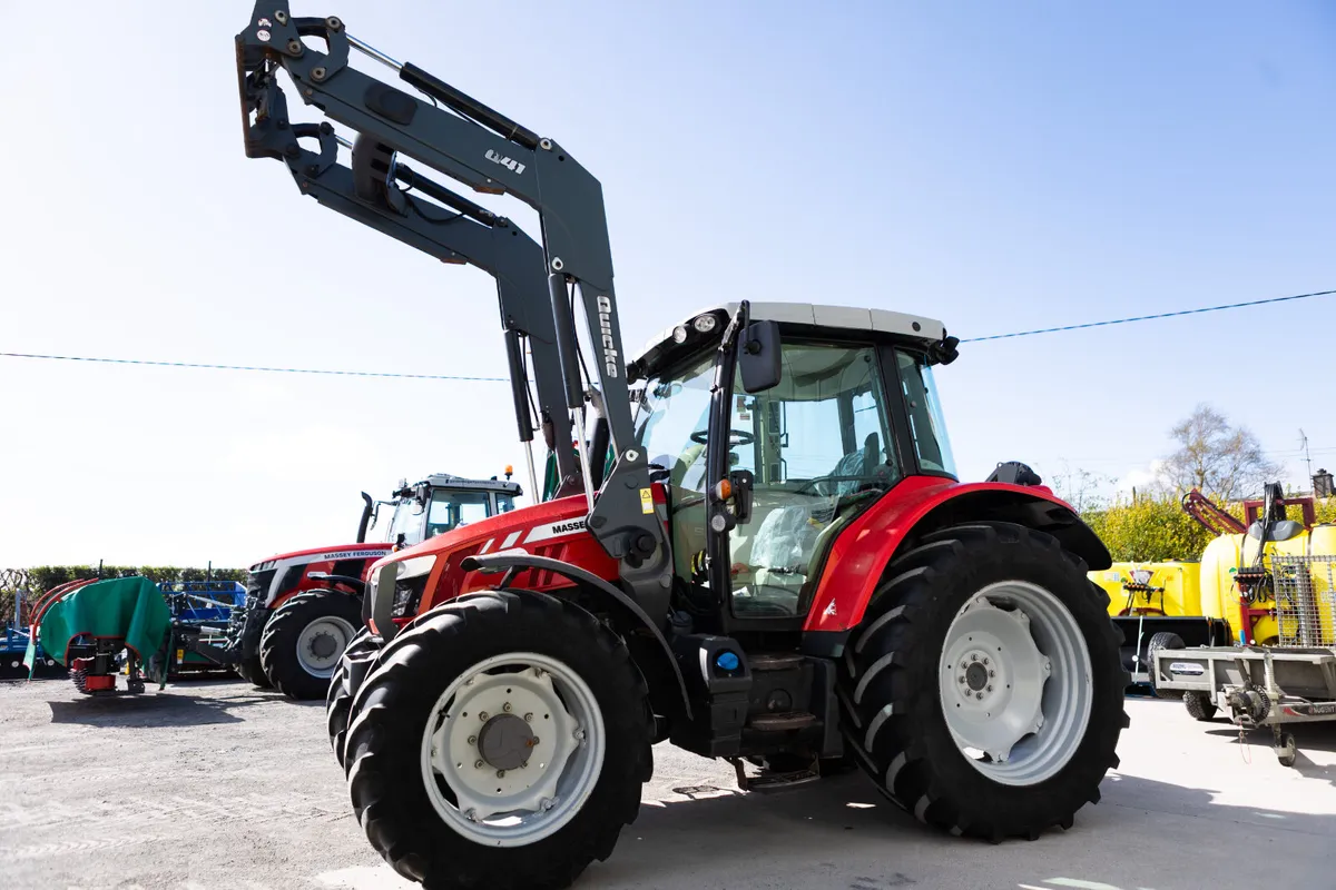 Massey Ferguson 5612 - Image 4