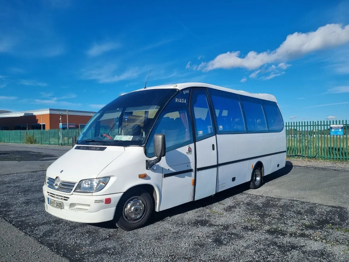 2004 Mercedes Vario 23 seater - Image 1