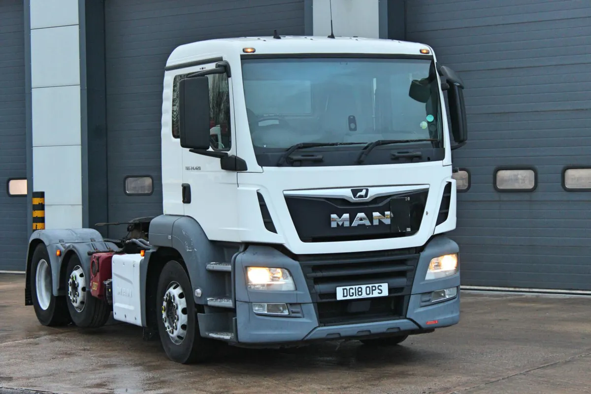 2018 MAN TGS 24.420 6X2 T-UNIT Pet Reg'd - Image 4