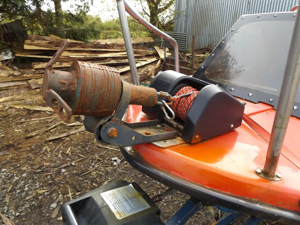 Fishing boat 14ft - Image 3