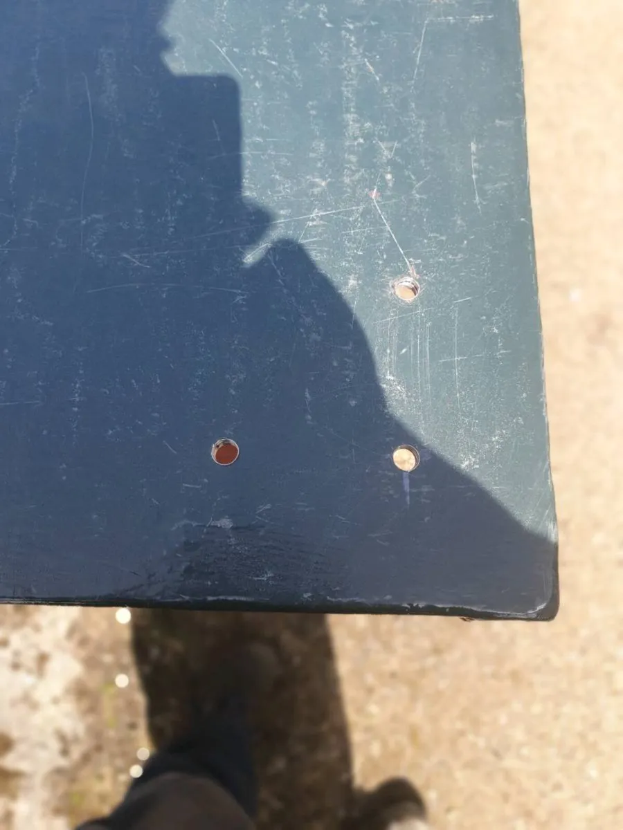 Steel vice bench with vice - Image 4