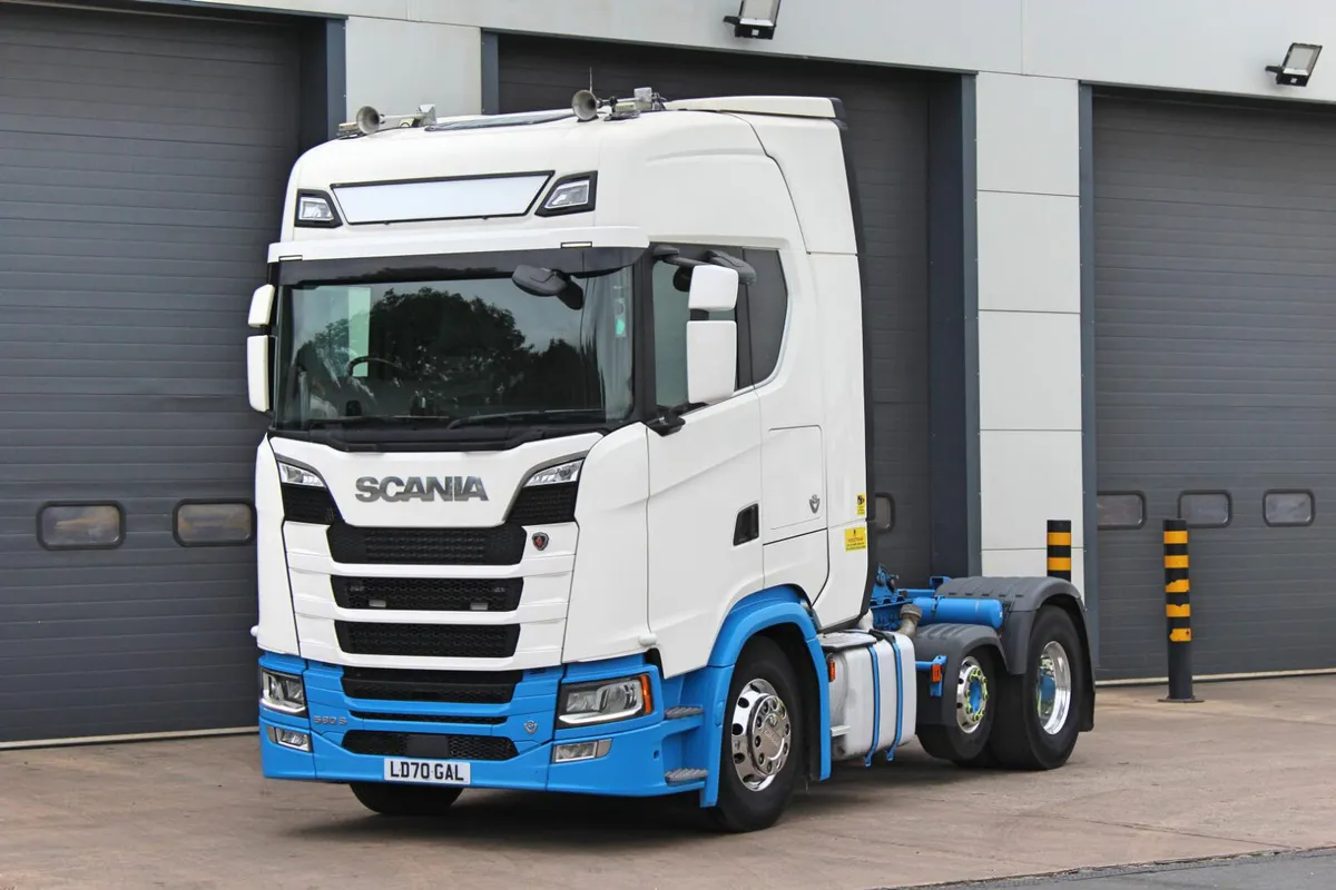 2020 (70) SCANIA S580 6X2 TRACTOR UNIT - Image 1