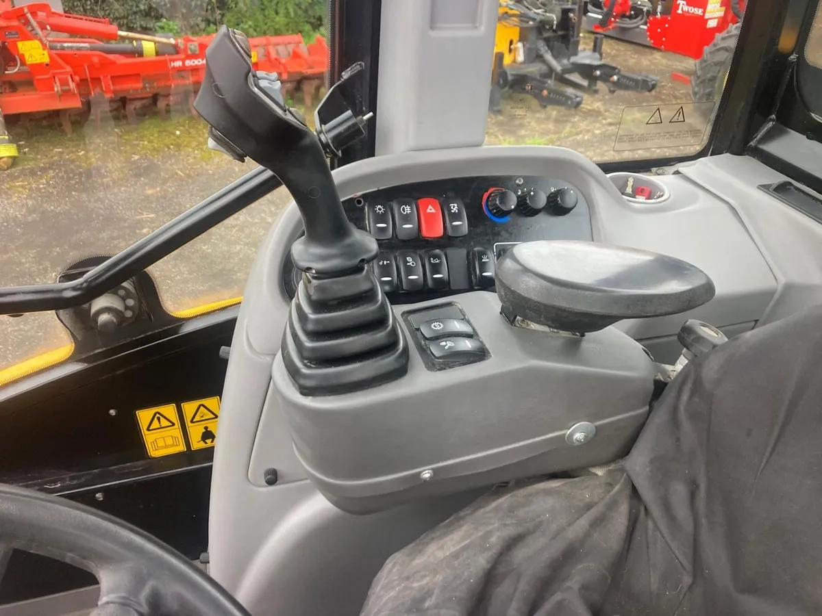 2019 JCB TM420 - Image 3