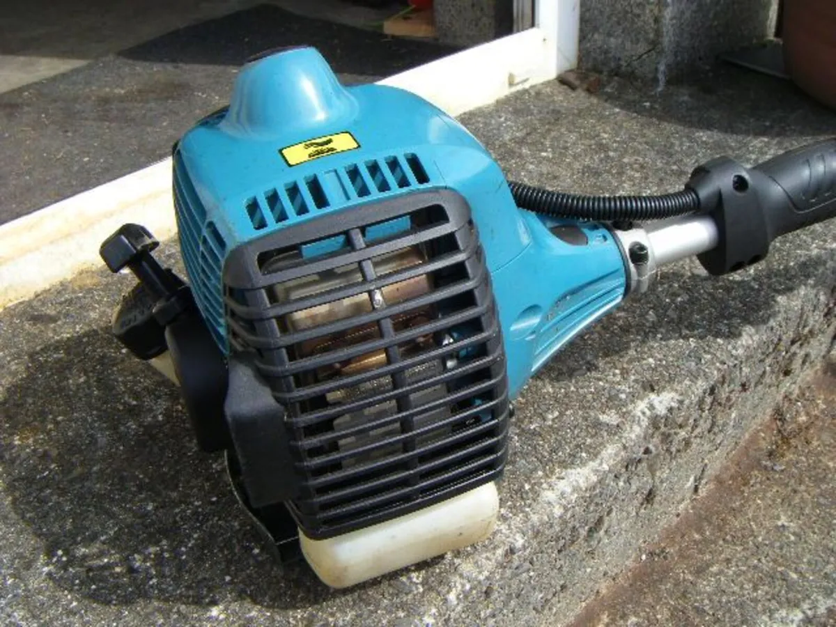 Makita Strimmer - Image 3