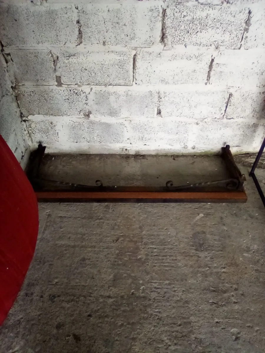 Fire surround - Image 1