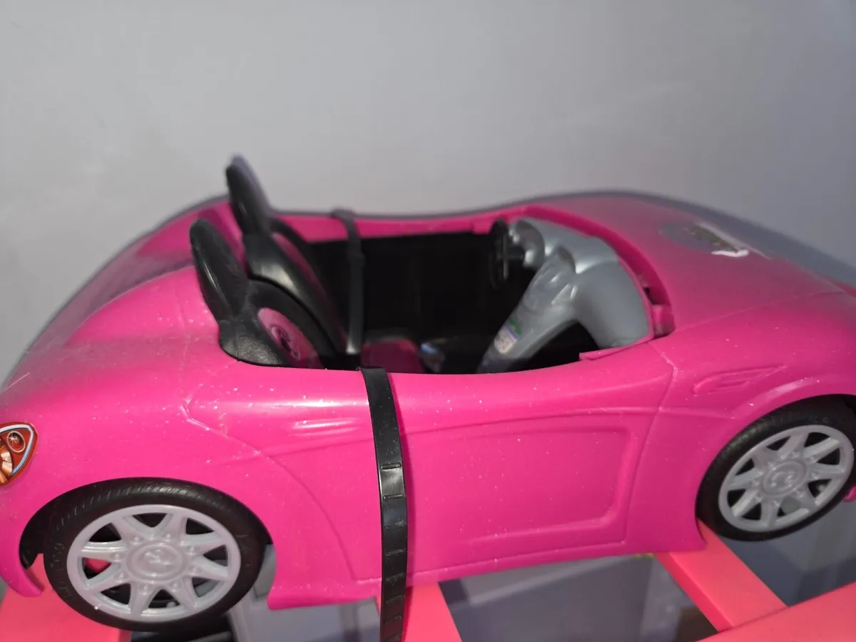 Barbie dream house with lots of extras - Image 1