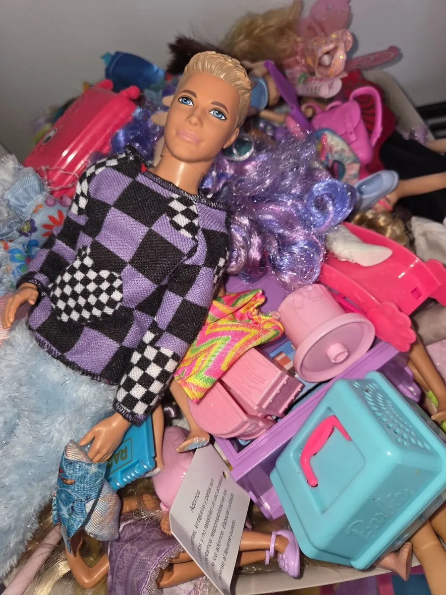 Barbie dream house with lots of extras - Image 3