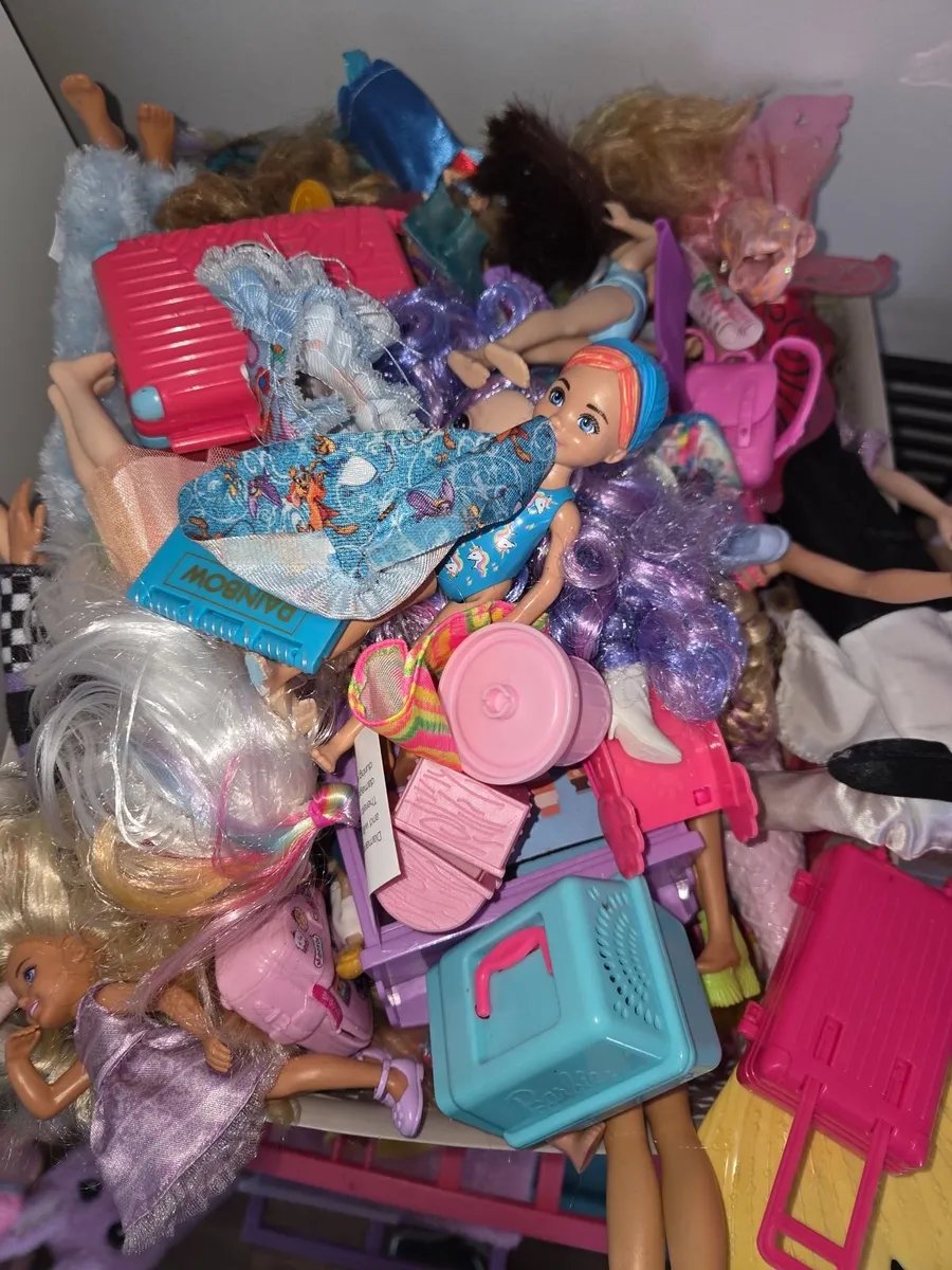 Barbie dream house with lots of extras - Image 4