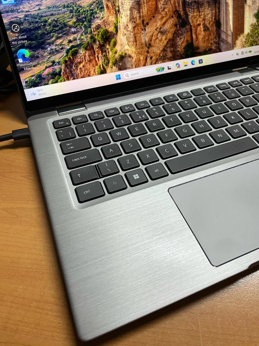 Dell latitude 7430 i7 pro Touch 32gb ram - Image 3