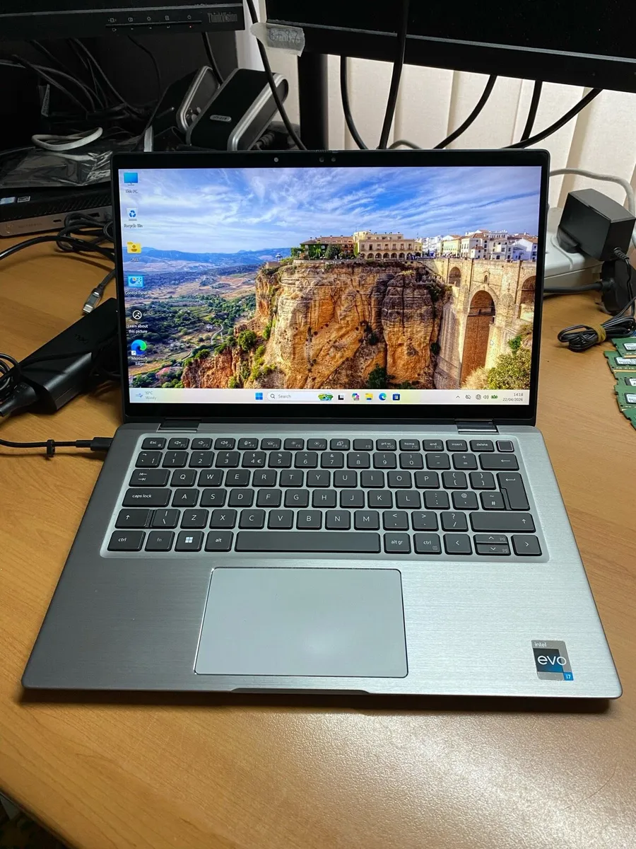 Dell latitude 7430 i7 pro Touch 32gb ram - Image 1