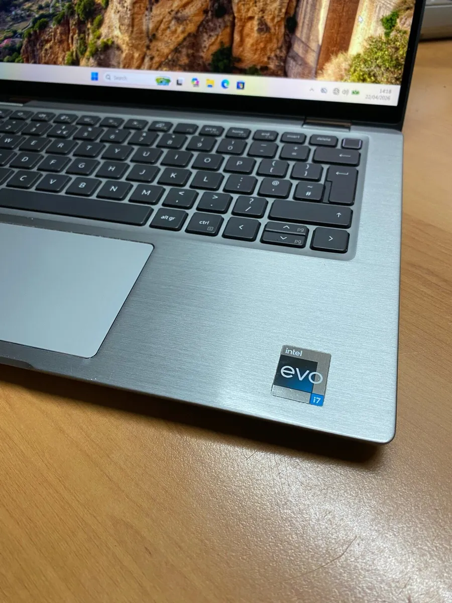 Dell latitude 7430 i7 pro Touch 32gb ram - Image 2