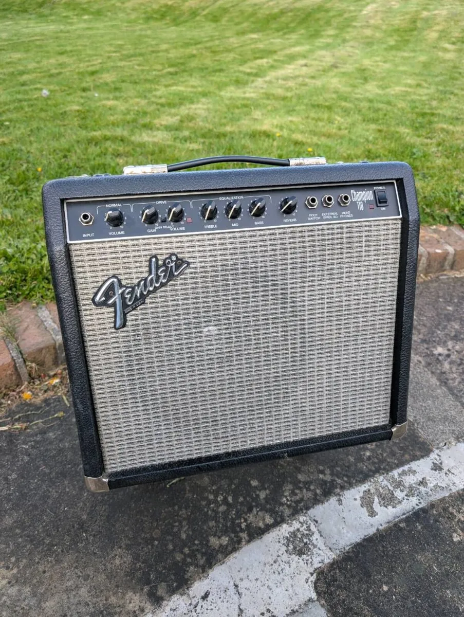 Fender Champion 110 Guitar Amplifier - Image 1