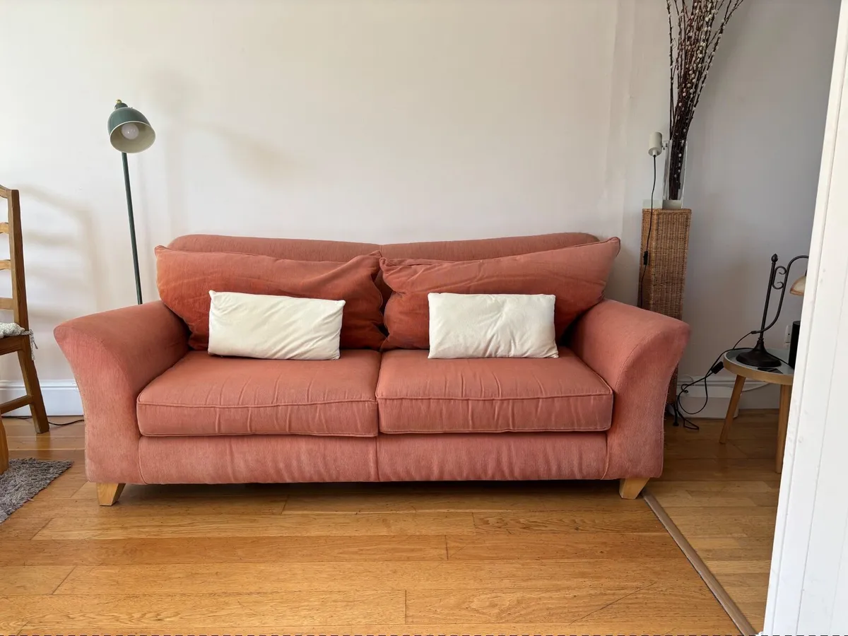 Couch free to collect - Image 1