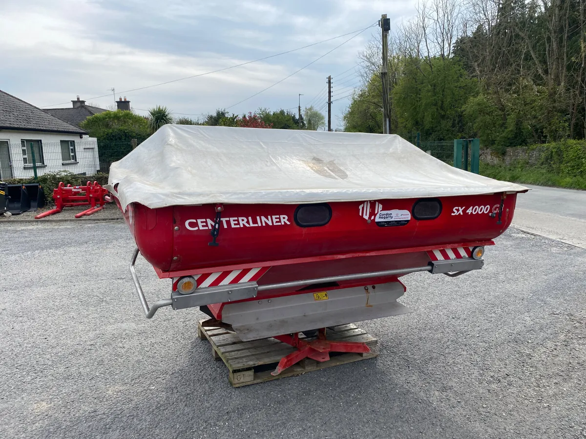 Fertiliser spreader - Image 3