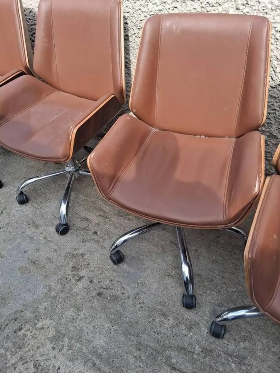 salon chairs - Image 2