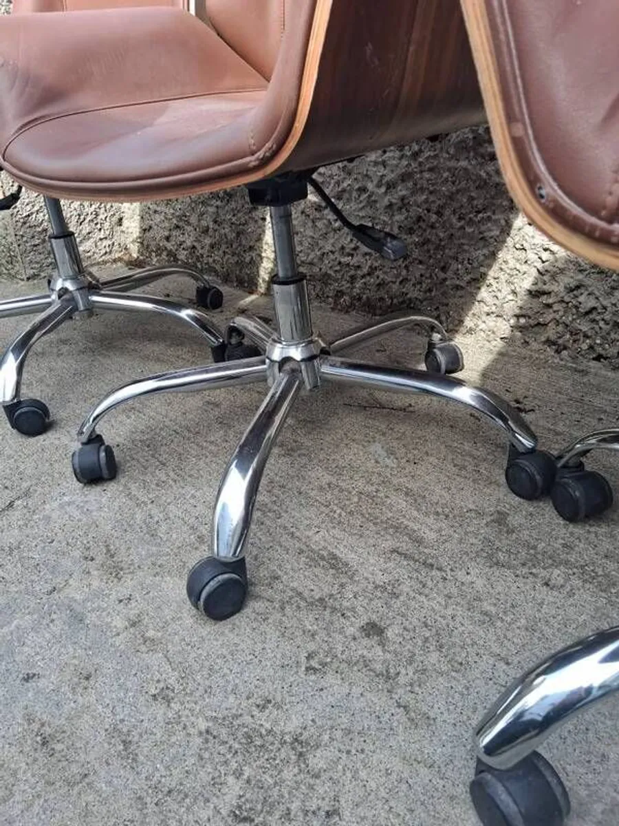 salon chairs - Image 3