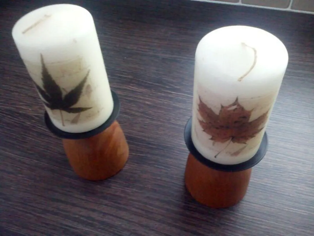 2 Wooden Base Candle Holders & Candles. - Image 2