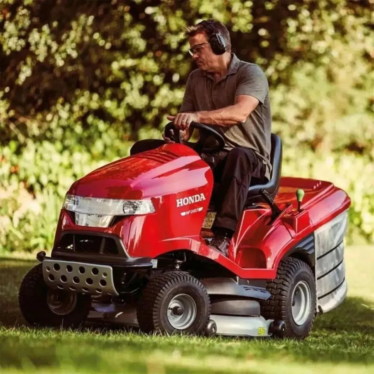 HF2417 HME ride on mower - Image 2