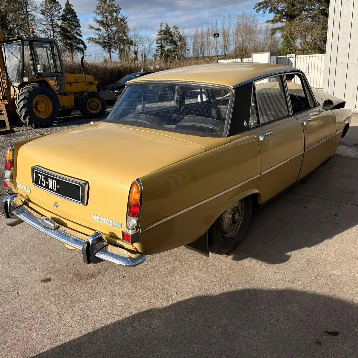 75 ROVER 2200 - Image 1