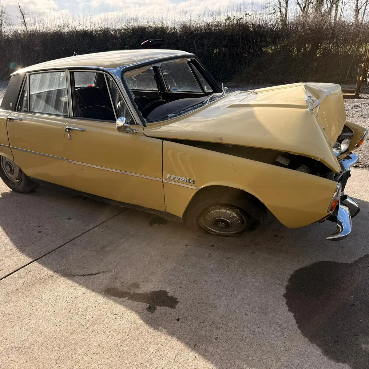 75 ROVER 2200 - Image 3