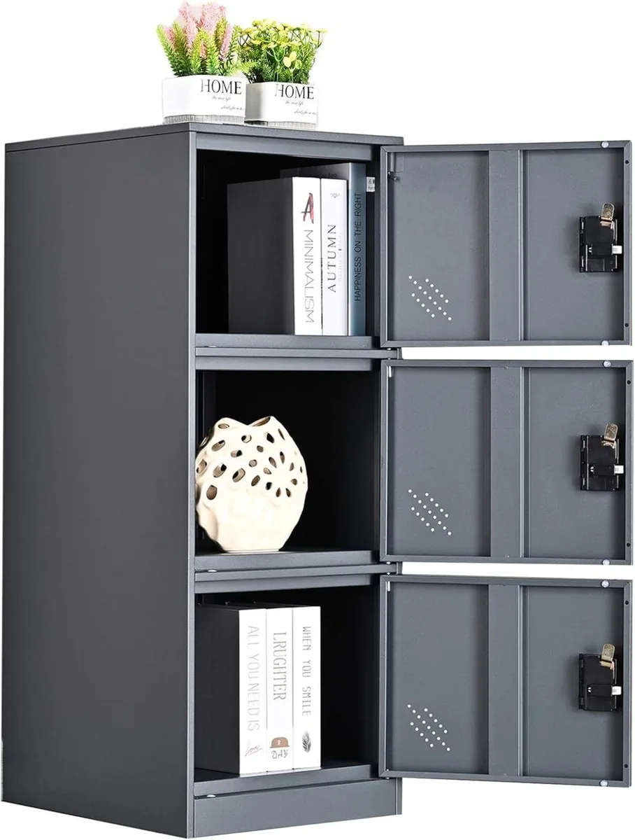 Vertical Single Tier Small Locker with Padlock - Image 1