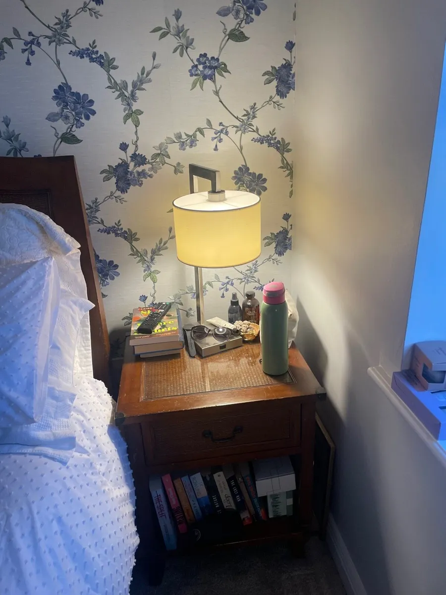 2 x Bedside Lamps - Image 1