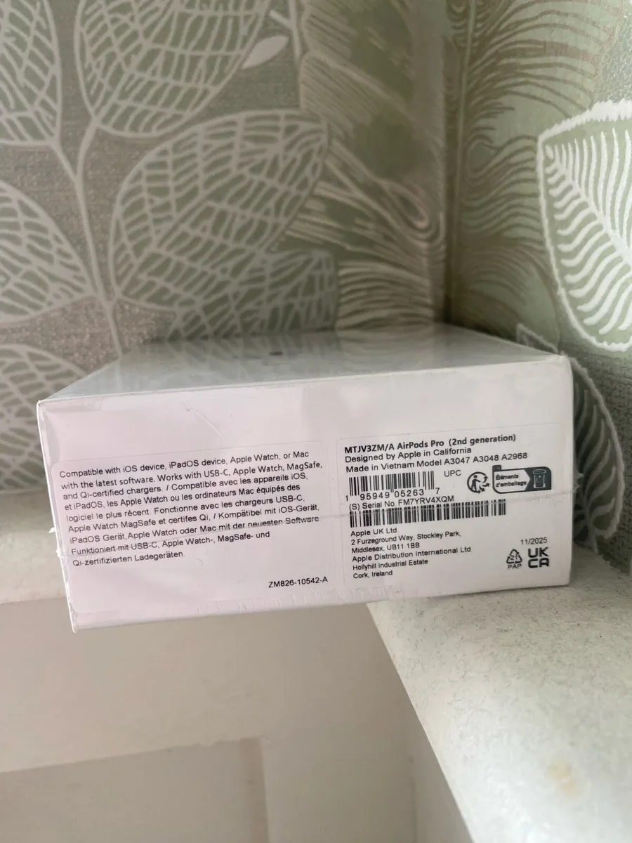 Apple AirPods Pro 2 - Image 2