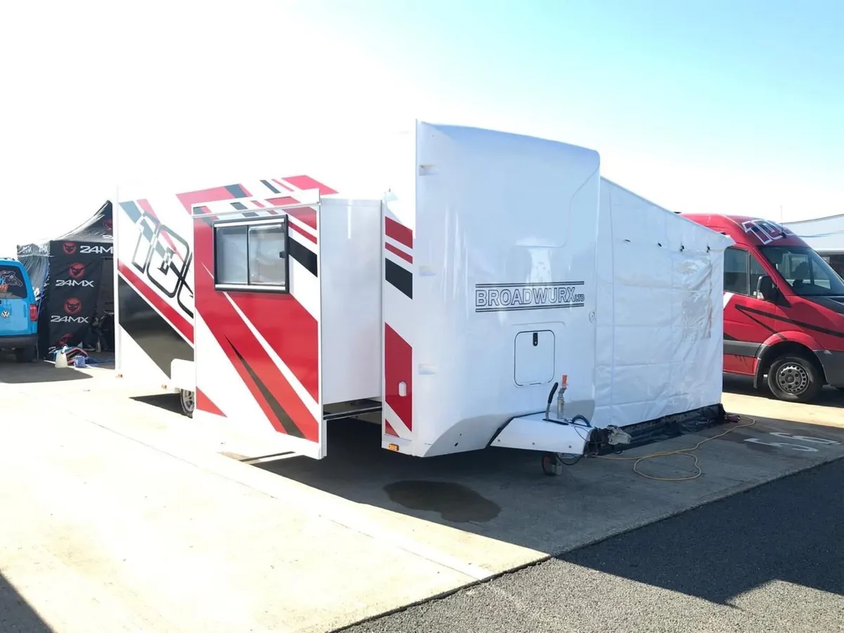 Race Trailer / Caravan - Image 2