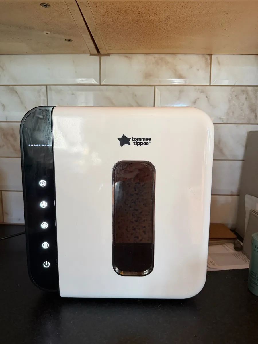Tommee Tippee UV Steriliser and Dryer - Image 2