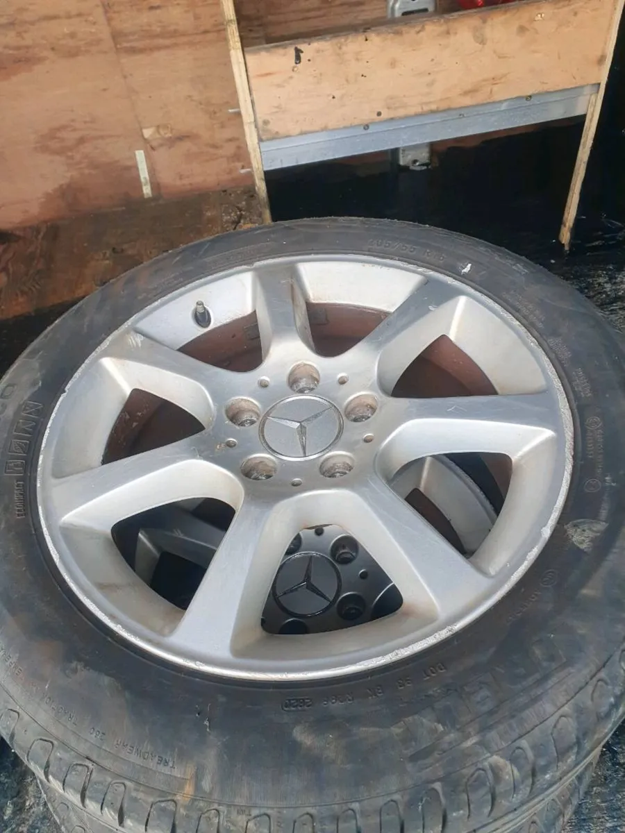 Mercedes c180 alloys - Image 2