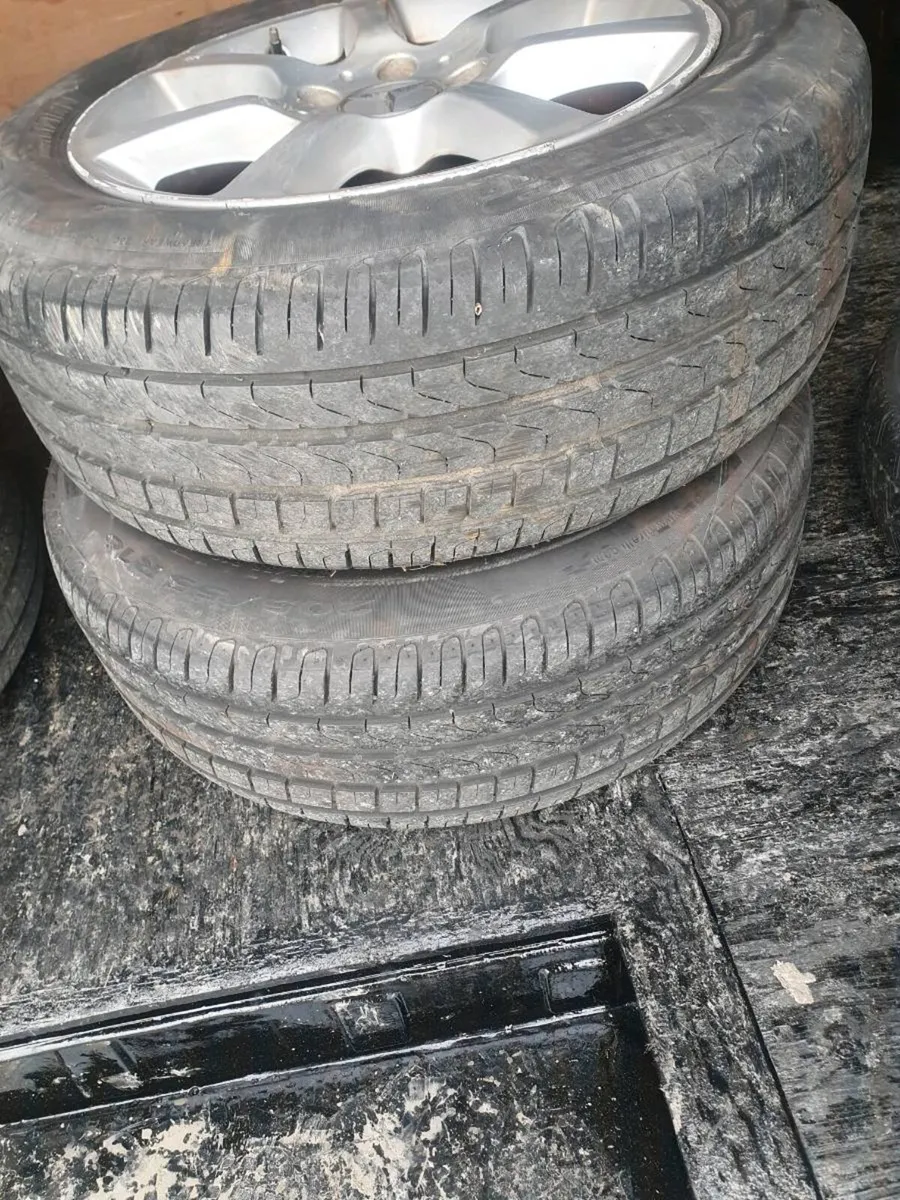 Mercedes c180 alloys - Image 3