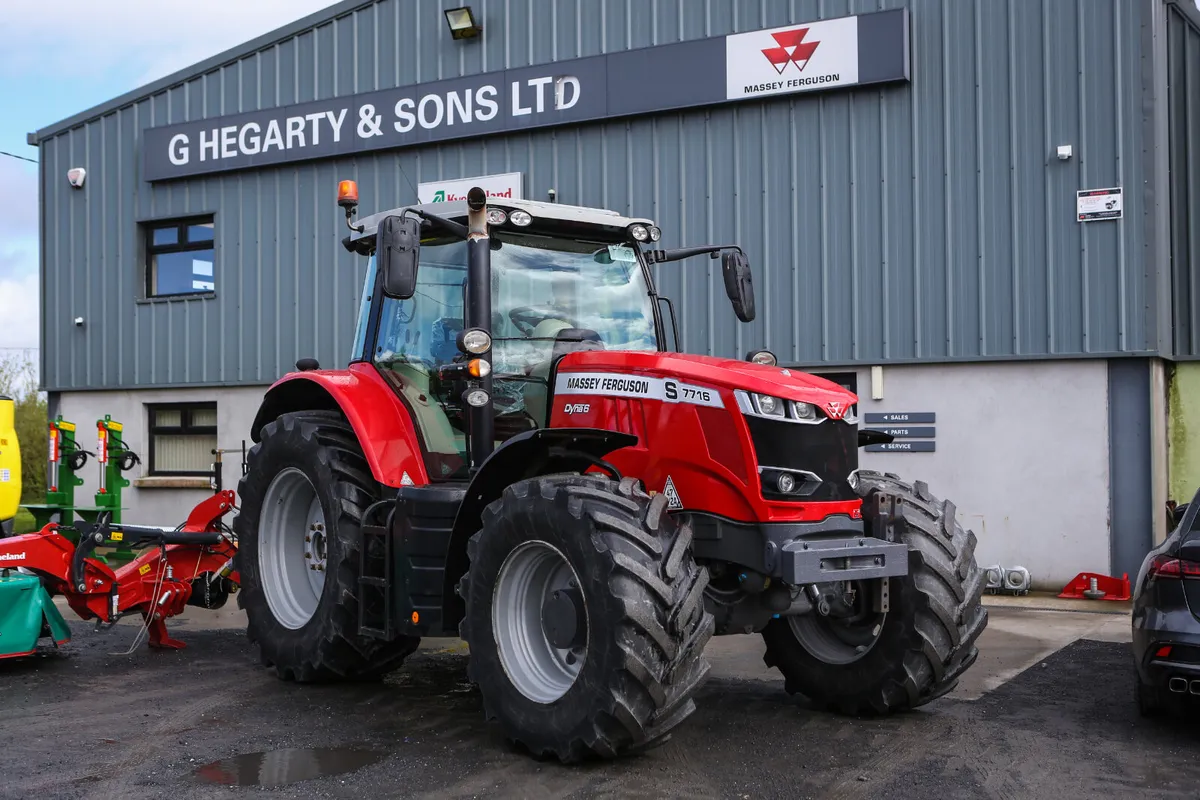 Massey Ferguson 7716 Tractor - Image 1