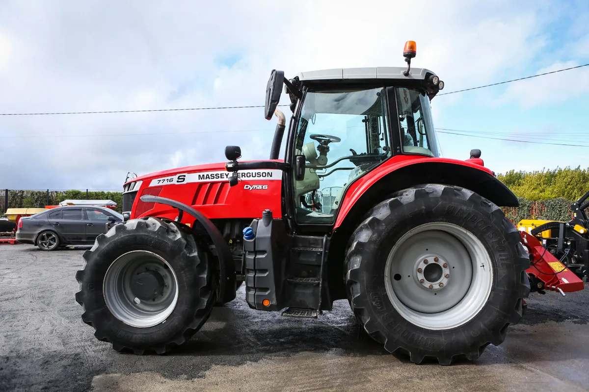 Massey Ferguson 7716 Tractor - Image 4