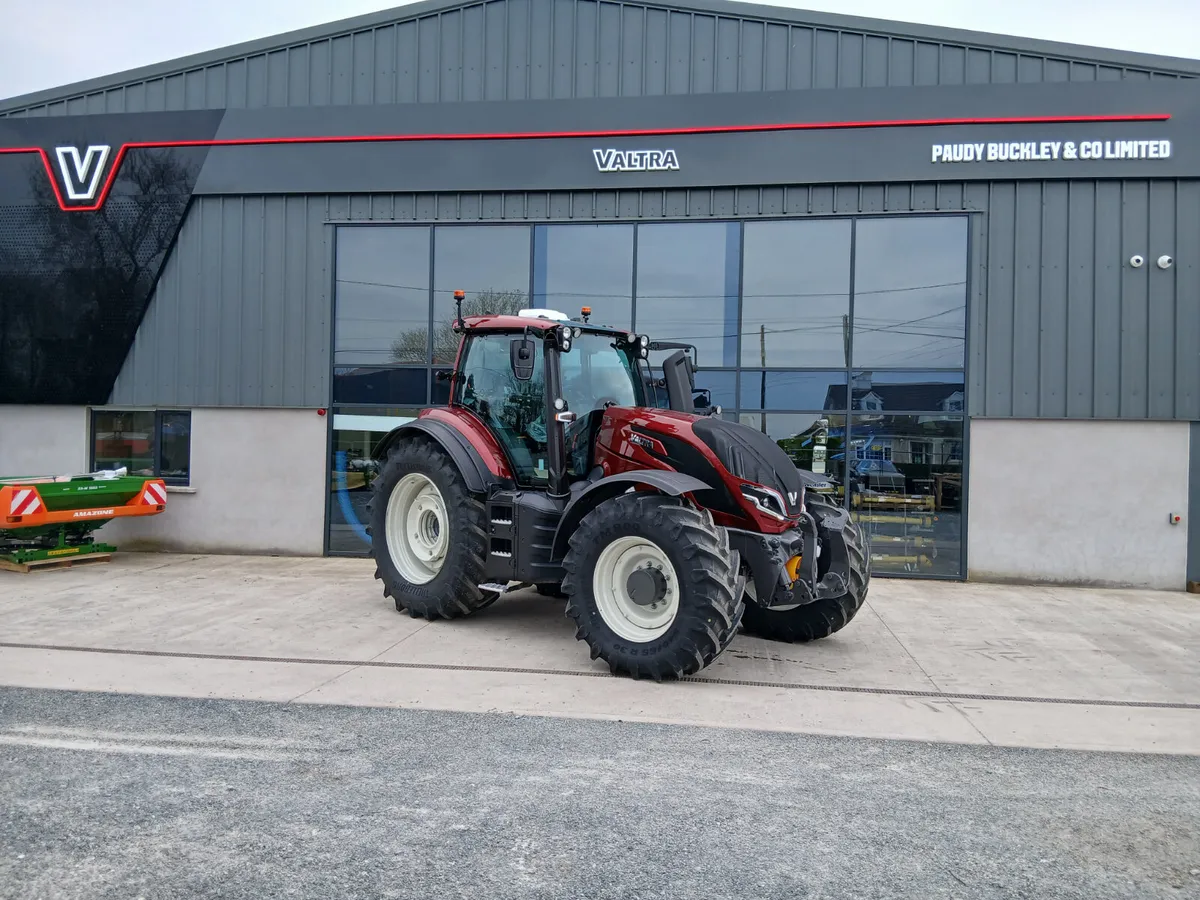 Valtra T235 Versu - Image 1