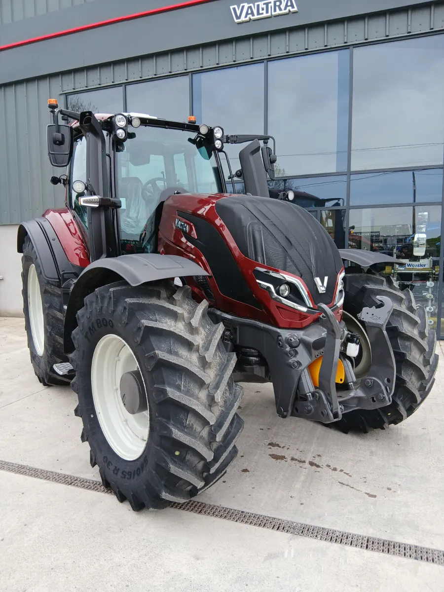 Valtra T235 Versu - Image 4