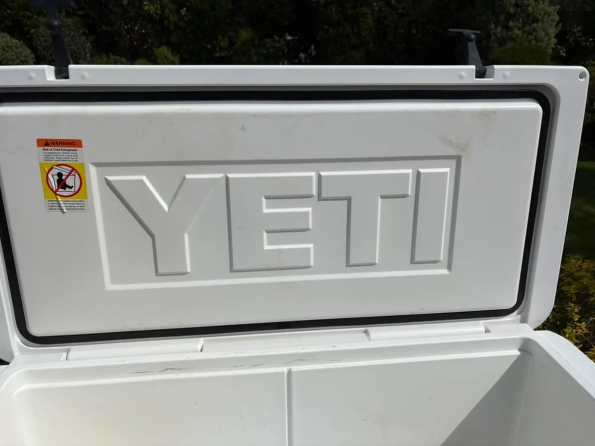 YETI Tundra  125 Cool Box - Image 4