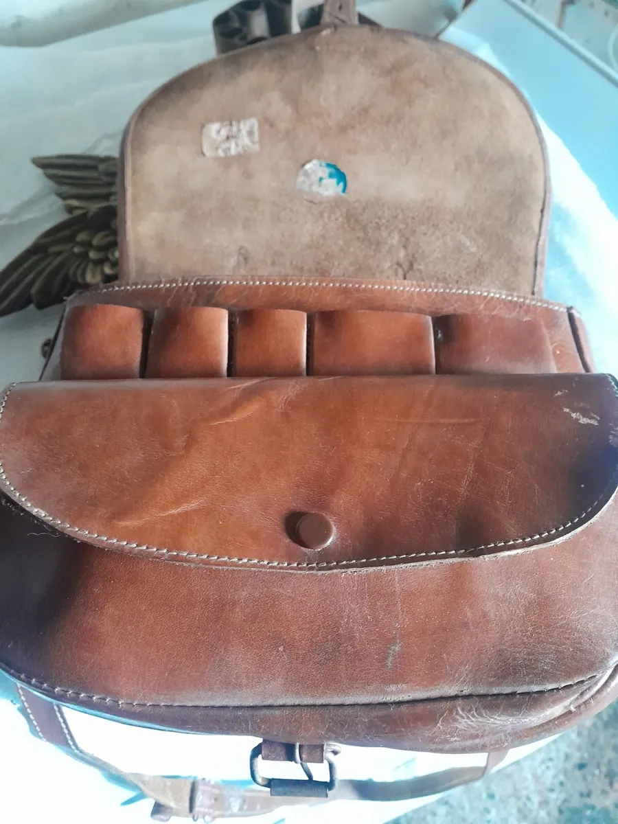 Vintage leather  ammunition bag and belt - Image 4