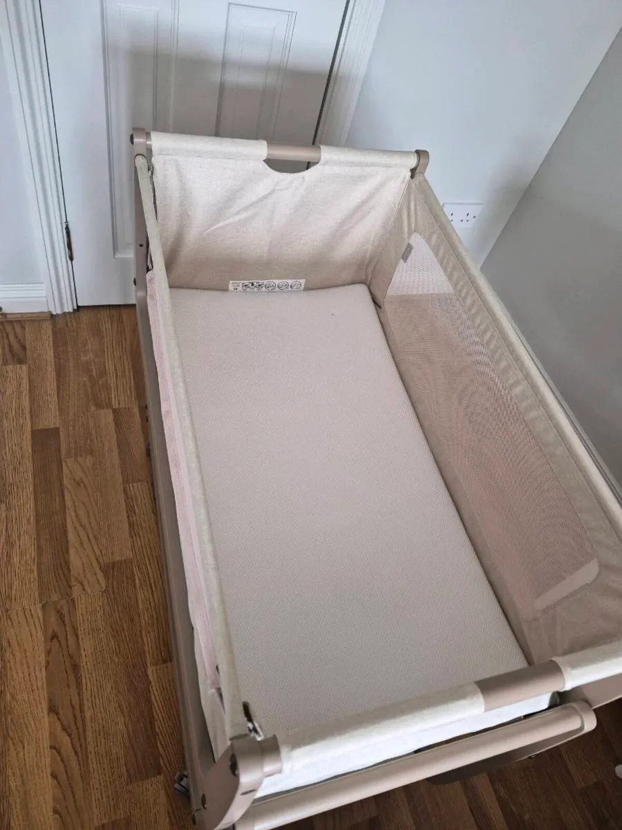 Next to Me Suzipod cot - Image 2