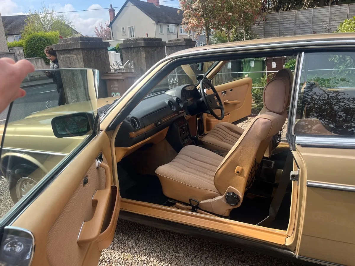 Mercedes-Benz 230CE 1984 - Image 4