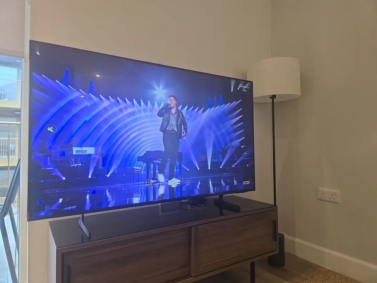 Samsung 55” QLED 4K Smart TV – Like New - Image 2
