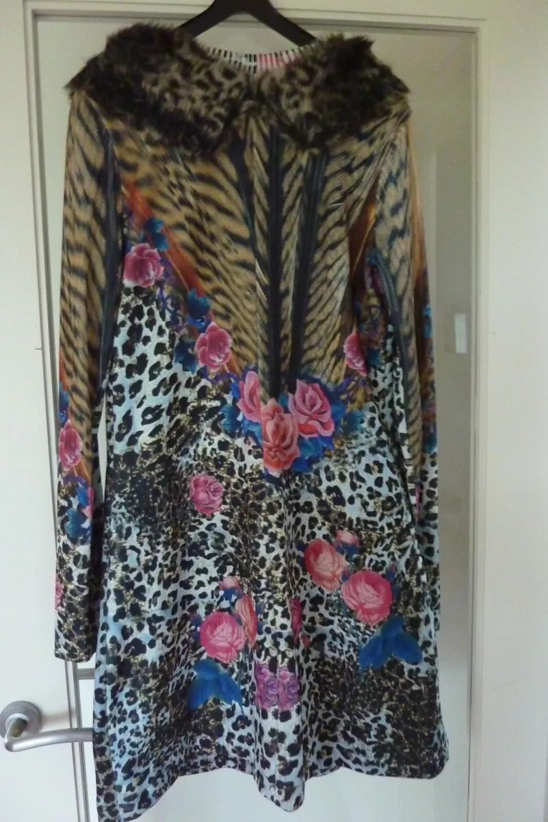 Multi-coloured coat - Image 2