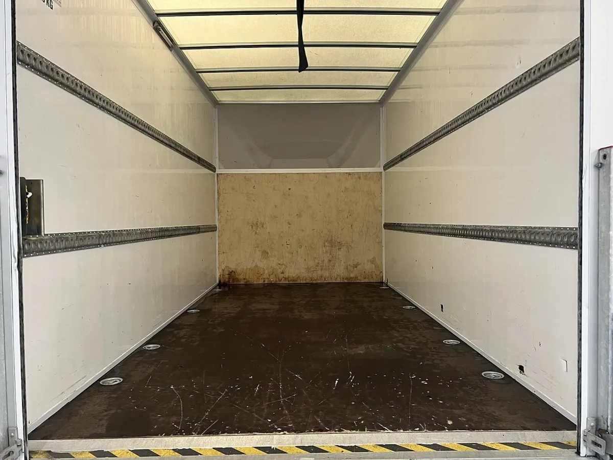 2023 Ford Transit Luton Box Van - Image 2