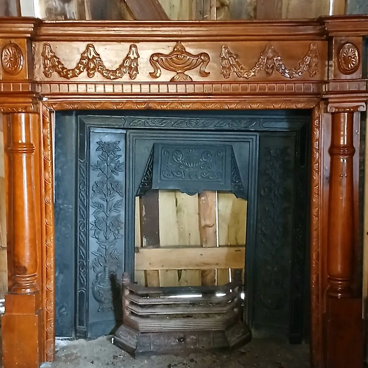 Cast iron Fireplace - Image 1