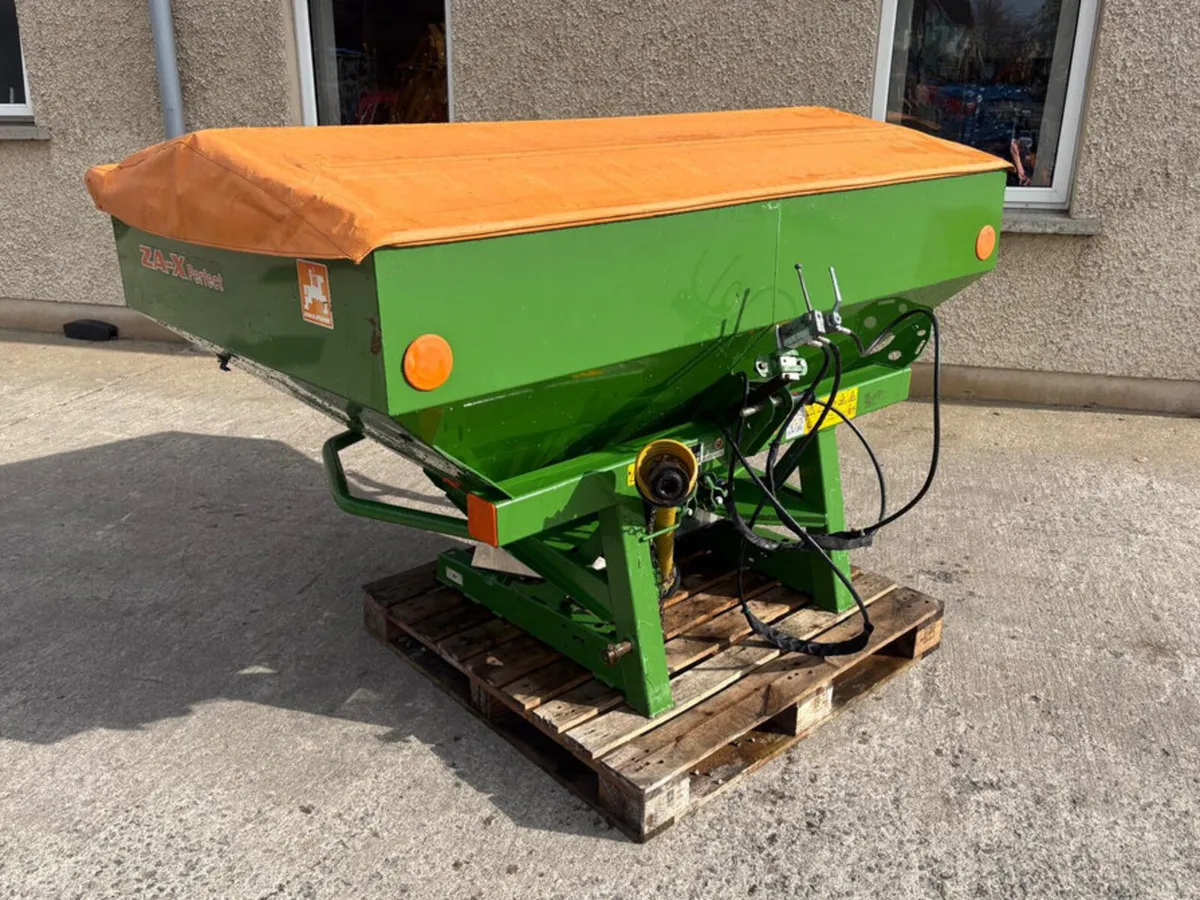 2017 Amazone 1402 Sower - Image 1